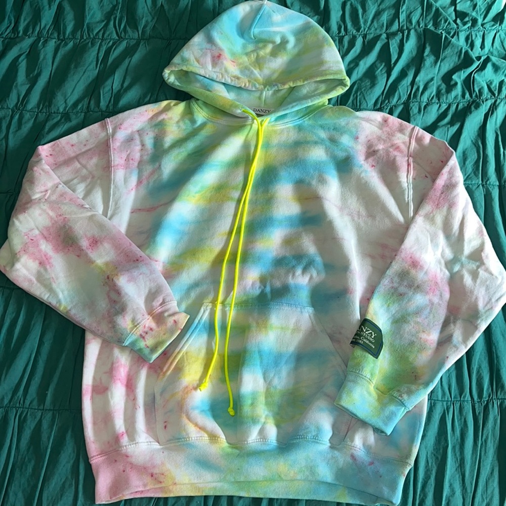 NWOT DANZY Rainbow Tie Dye Hoodie Size M